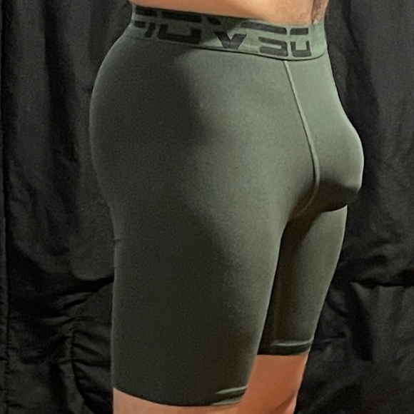 Meet your Posher - Picture 2 of 6